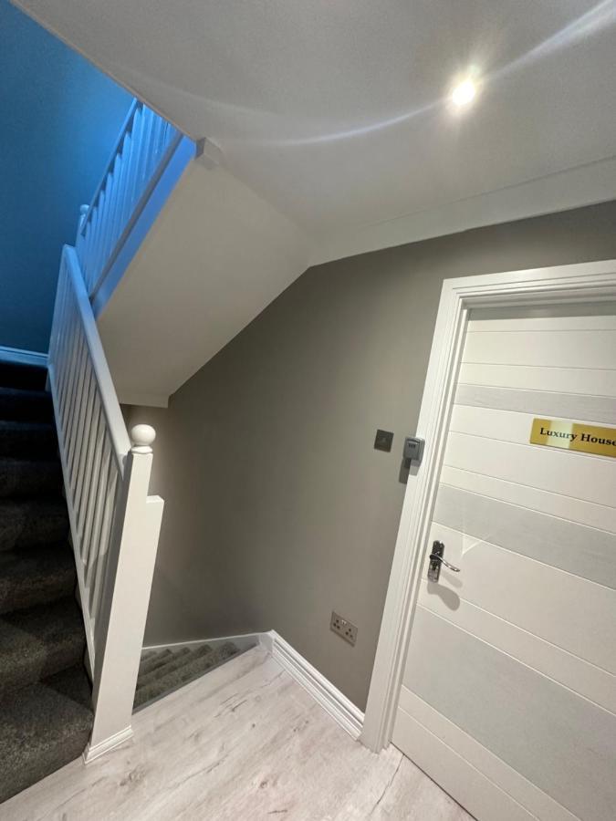 Luxury House Lejlighed Greenford  Eksteriør billede