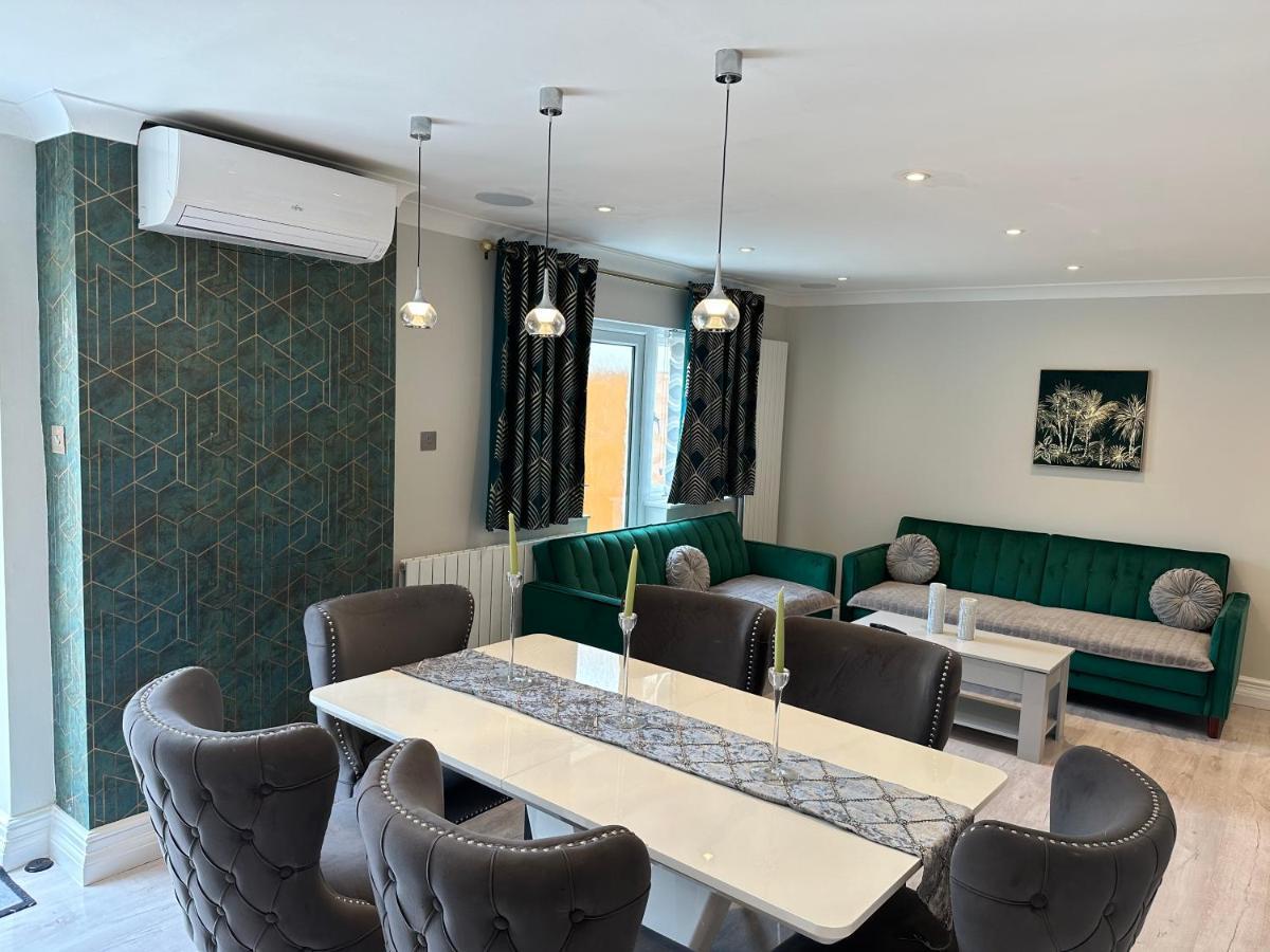 Luxury House Lejlighed Greenford  Eksteriør billede