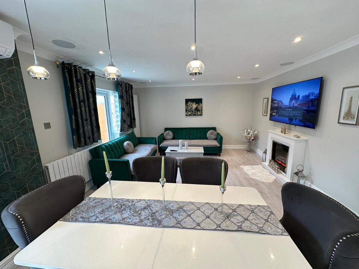 Luxury House Lejlighed Greenford  Eksteriør billede