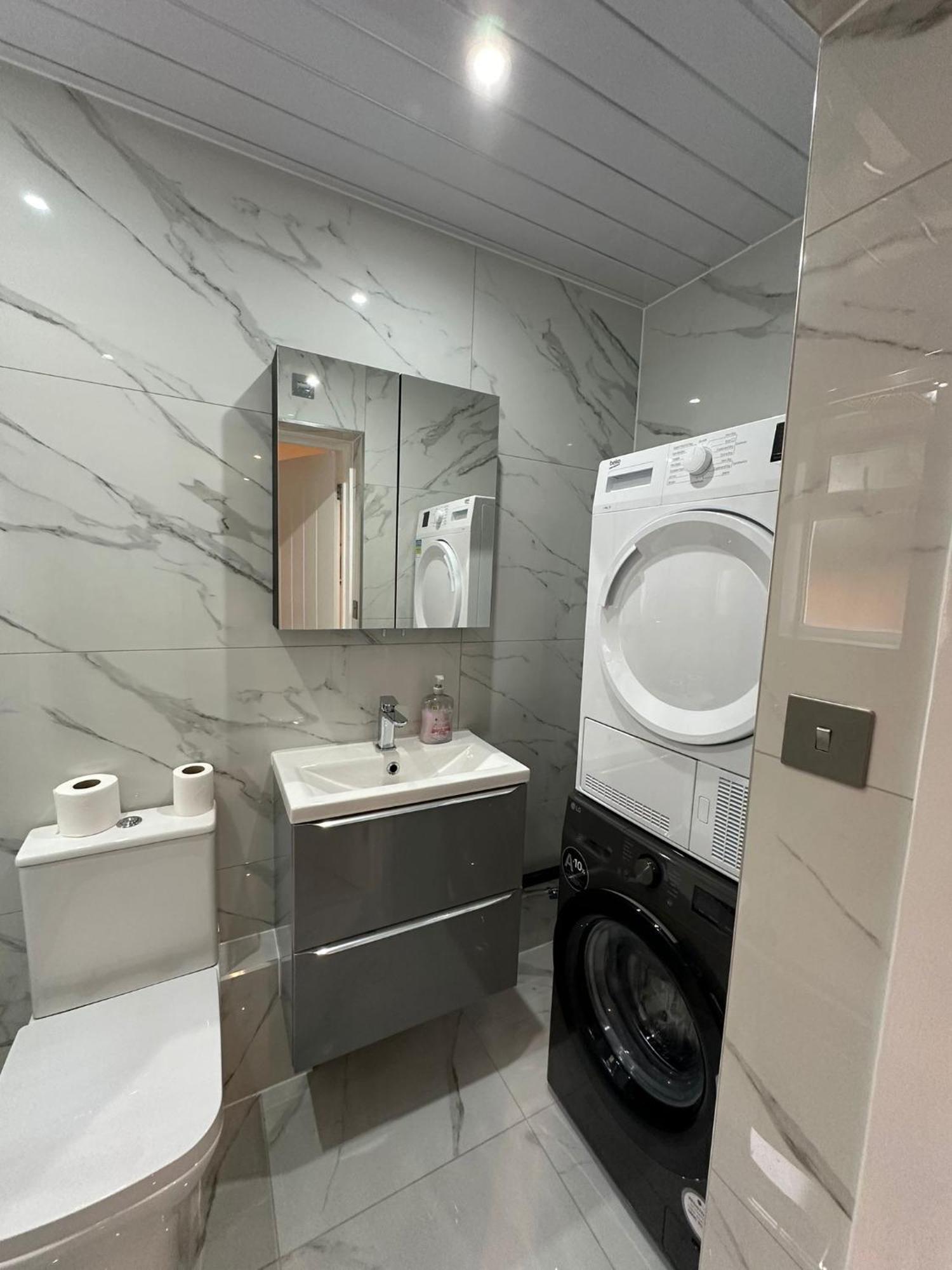 Luxury House Lejlighed Greenford  Eksteriør billede
